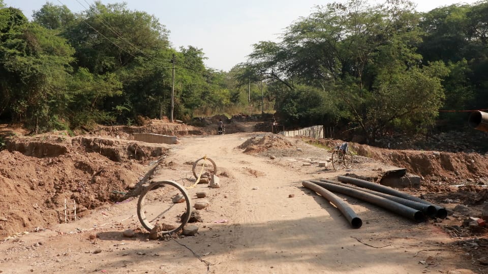 Bridge near cow shed located in Chandigarh Industrial Area Phase-1 is closed for last four months