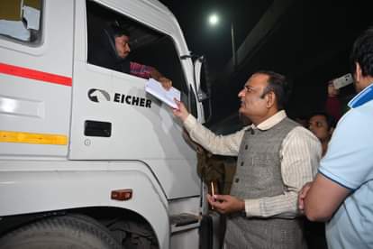 Delhi Pollution News Delhi Labour Minister claims diesel vehicles from outside entering city despite ban