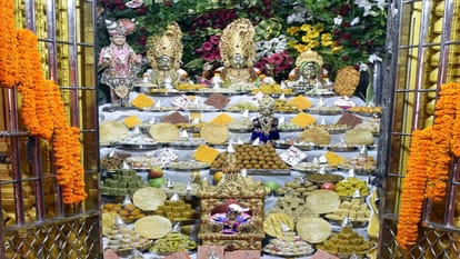 Annapurna Mandir: 56 offerings of 511 quintals were offered to Mother Annapurna, 17 lakh devotees visited