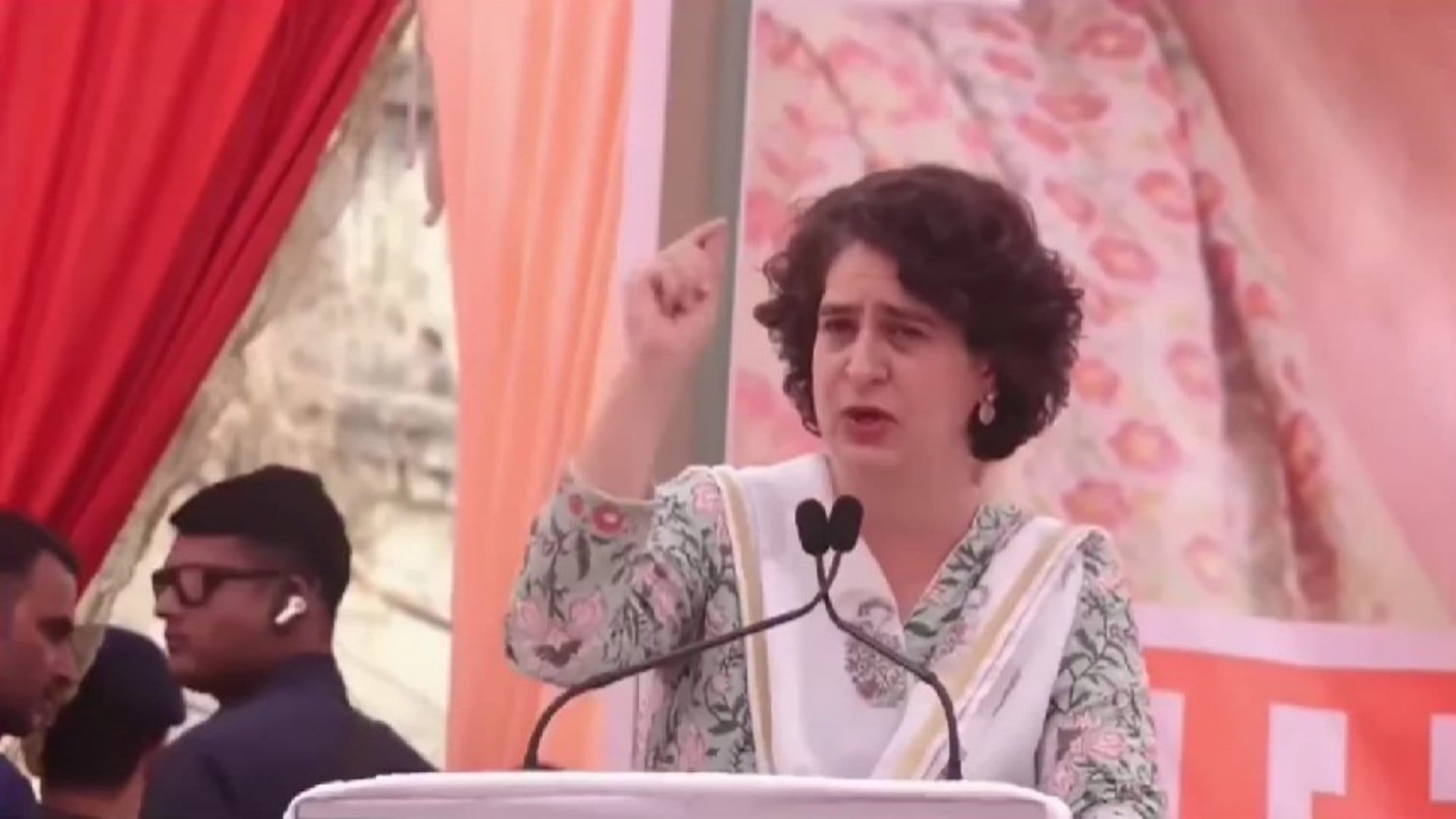 कांग्रेस महासचिव प्रियंका गांधी