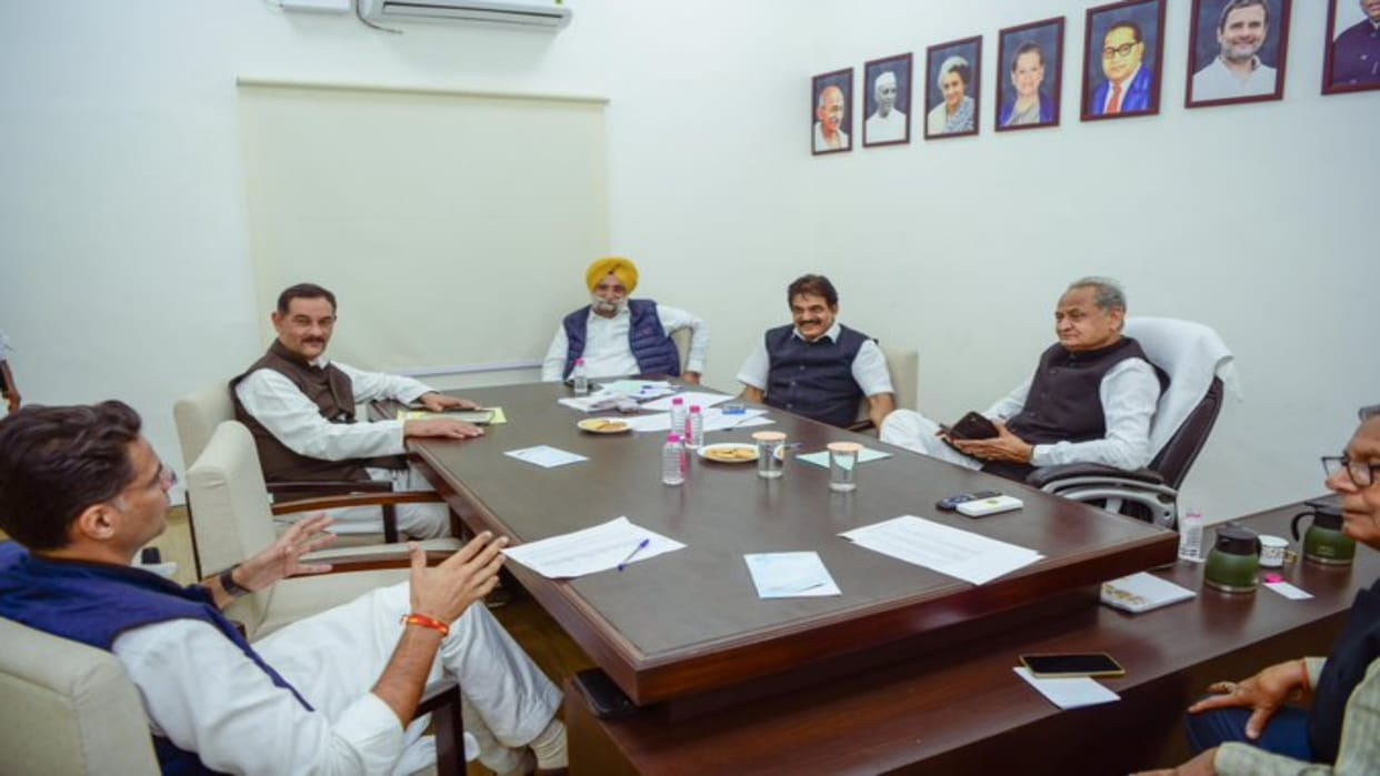 Rajasthan election 2023 cm ashok gehlot shares picture with sachin pilot gives political message