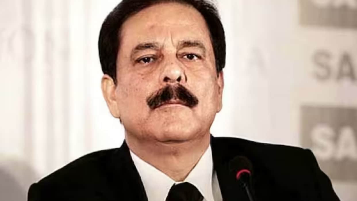 Subrata roy sahara death in Mumbai know about the details of his bollywood connection