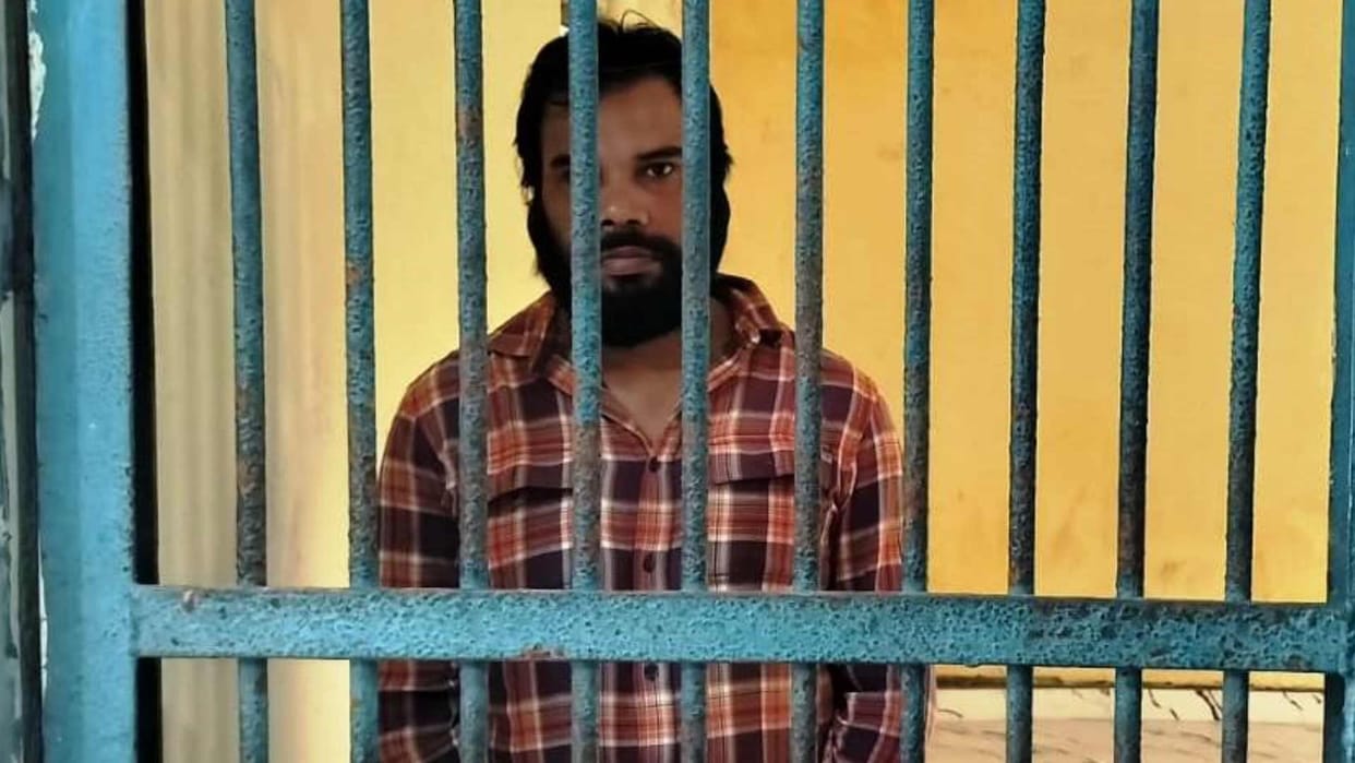 Fraud and molested in name of getting a job at Gorakhpur