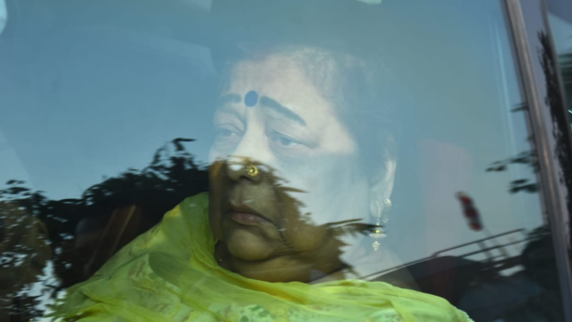 People come to pay last tribute to Subrat Roy.