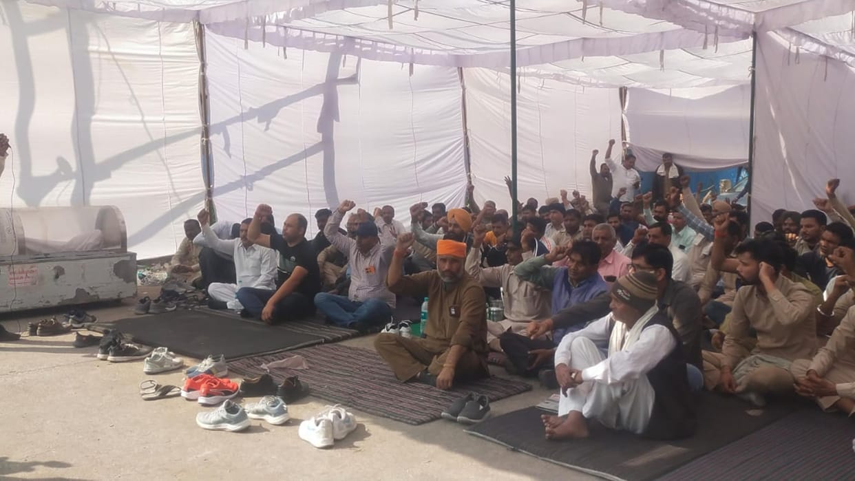 Ambala: Even after 45 hours, the family's protest continues by keeping the dead body in the freezer