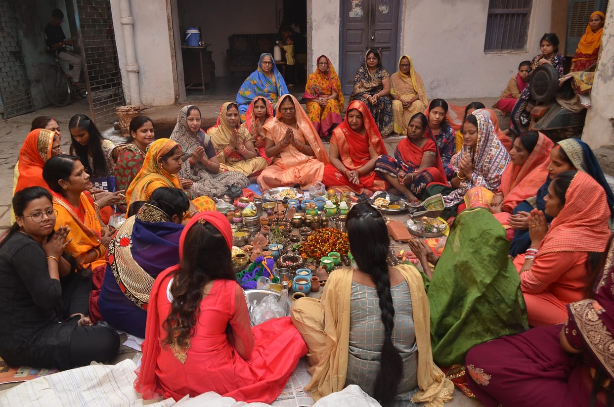 Bhai Dooj: Why do sisters curse brothers before the ritual of threshing the cow? Know - what is this belief?