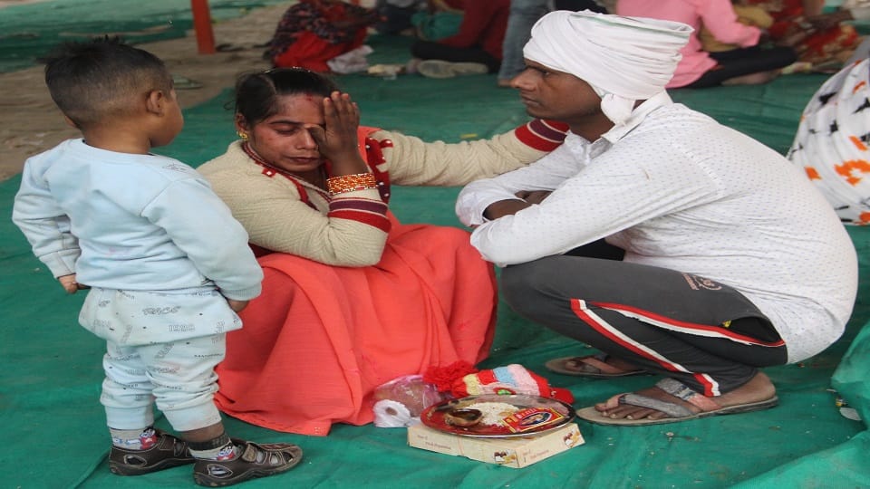 Sisters eyes filled with tears after meeting brothers in jail