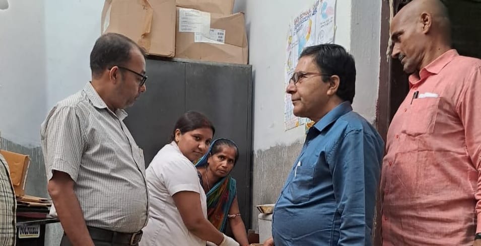 Darbhanga News: Newborn child missing from DMCH, family members create ruckus; Babysitter accused