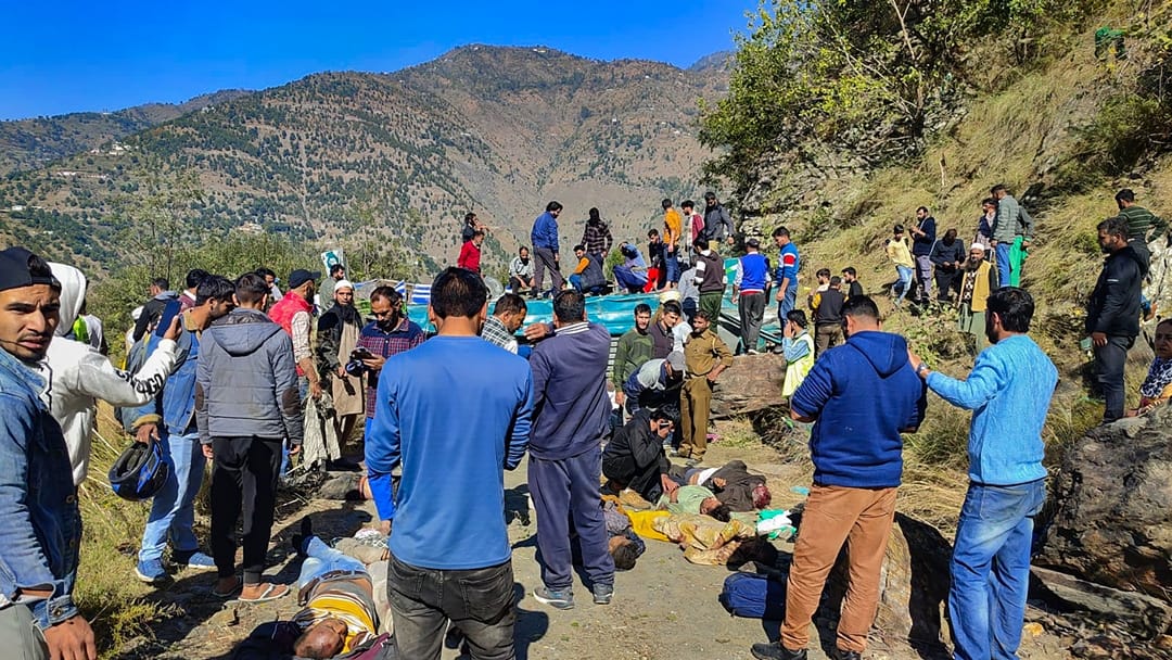 Road Accidents: Roads took 1986 lives in five years in Jammu and Kashmir