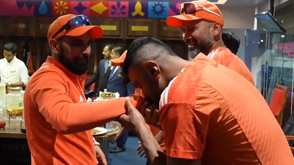 Emotional scenes In India dressing room after victory in ODI WC 2023 Semi Final Shami-Ashwin Chemistry