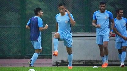India vs Kuwait Football Live: विश्व कप क्वालिफायर के दूसरे राउंड में उतरेगा भारत, थोड़ी देर में कुवैत से मैच India vs Kuwait Football Live Score Updates AFC Asian Cup Today Match at Jaber Al-Ahmad International Stadium