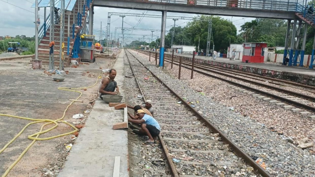 Length of platforms will increase at Kaptanganj Junction, foot overbridge will also be built.