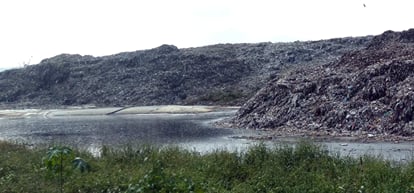 Dehradun News mountain of garbage in Shishambara doubled in a year