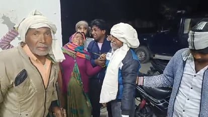 Kasganj High speed took the lives of two youths bike collided head-on two youths injured