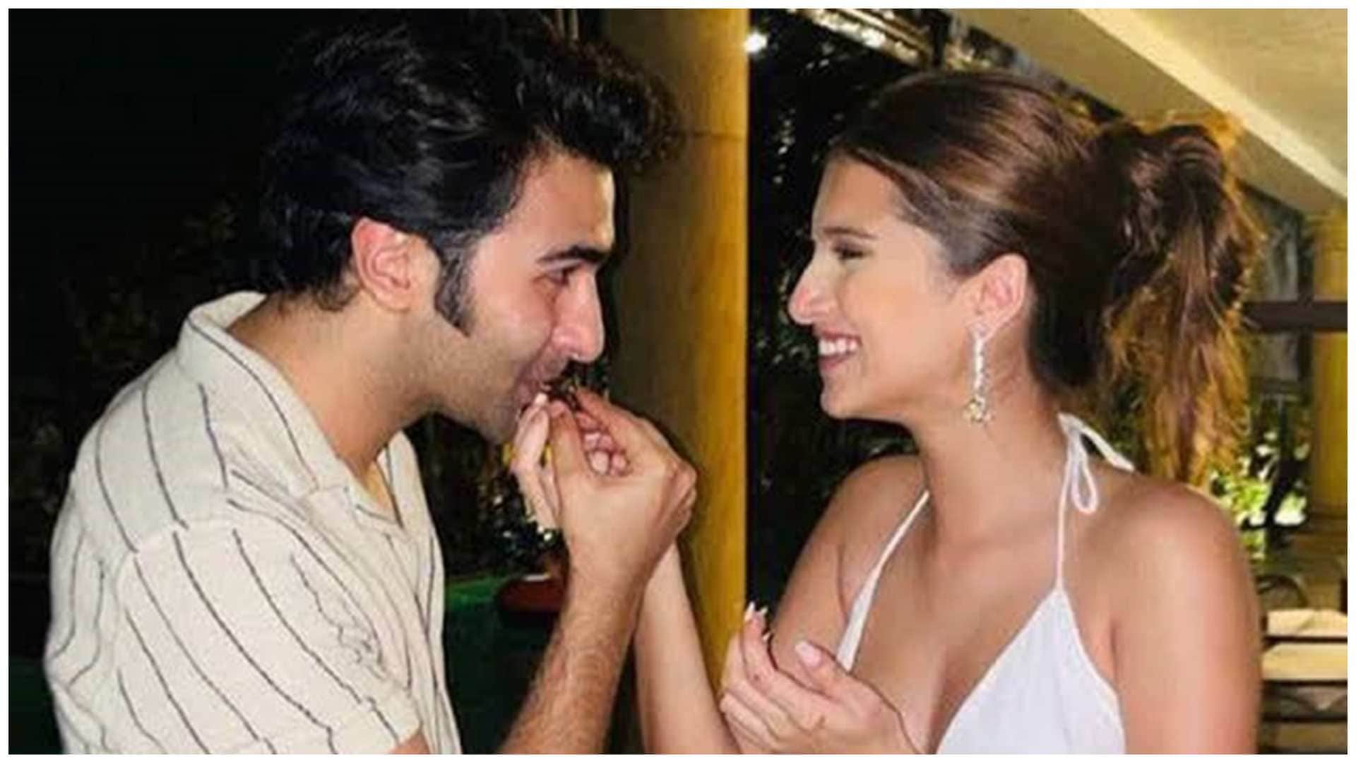 Apurva Actress Tara Sutaria affair News has spread with these stars Ishaan Khatter to Sidharth Malhotra