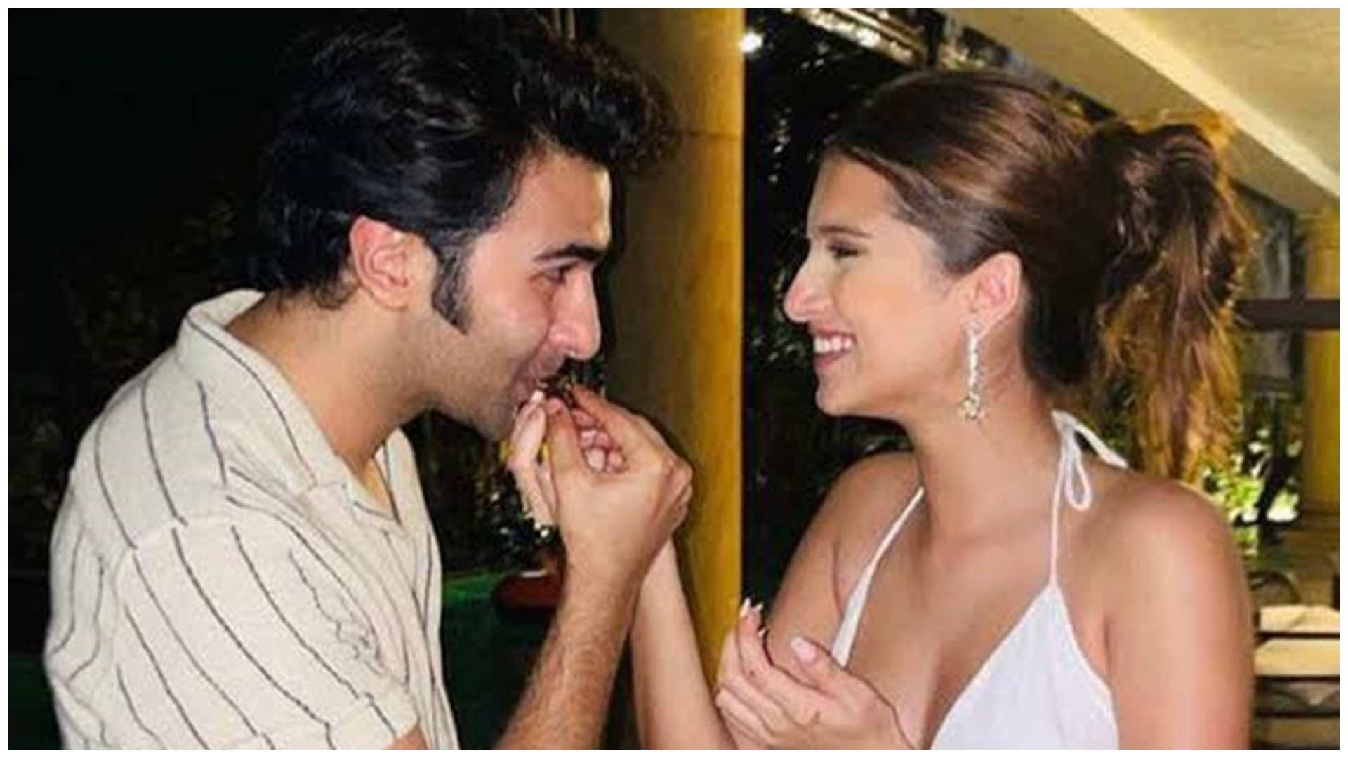 Apurva Actress Tara Sutaria affair News has spread with these stars Ishaan Khatter to Sidharth Malhotra