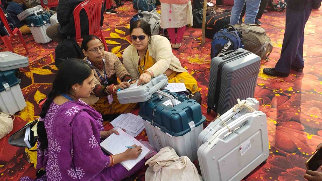 MP Election 2023: Polling team leaves for assembly elections in Katni