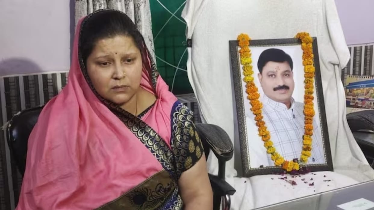 Diwali of happiness everywhere, Umesh Pal's house remained empty