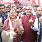 सीएम शिवराज ने परिवार सहित किया मतदान