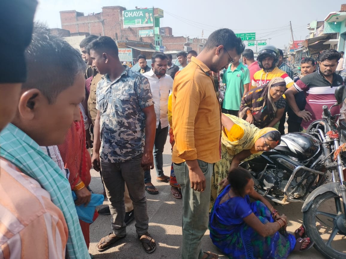 Azamgarh Accident: Woman riding bike dies after being hit by roadways bus, two people injured