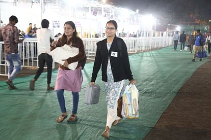 MP Election 2023: 72 सीटों ने बढ़ाई धड़कन, यहां महिलाओं ने किया 80% से ज्यादा मतदान, दोनों दलों के अपने दावे MP Election 2023: 72 seats increased their heartbeat, here women voted more than 80%, both parties have their