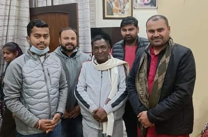 Moradabad: Gajendra demanded money by threatening him Rahi Hotel, Lochab ran away BJP leader hired his men.