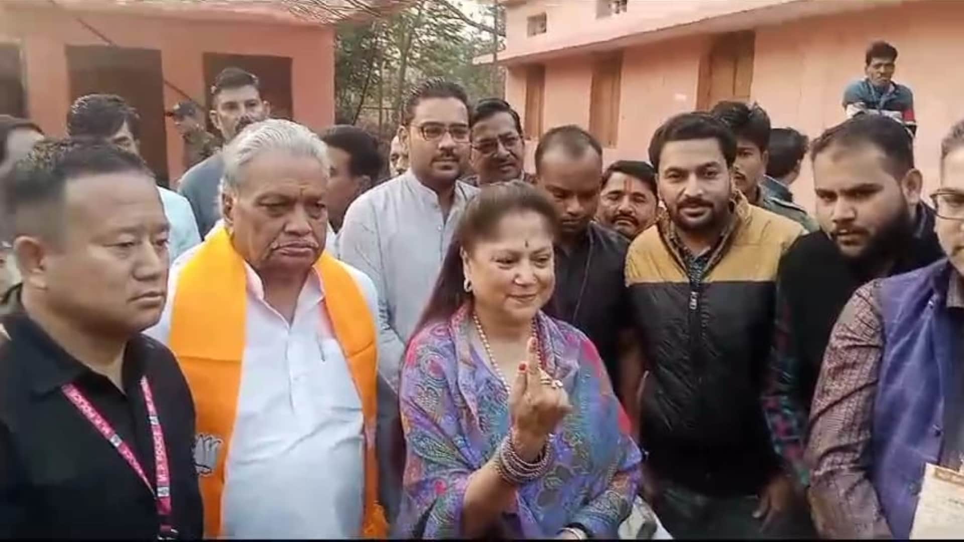 MP Election Shivraj Singh Performed Narmada Puja Before Voting Kamanath Visit Temple Check Photos