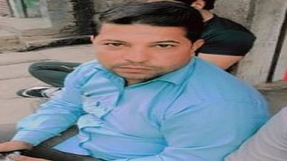 Hathras News: बाइक को वाहन ने मारी टक्कर, युवक की मौत, दो अन्य घायल Bike hit by vehicle, youth dies