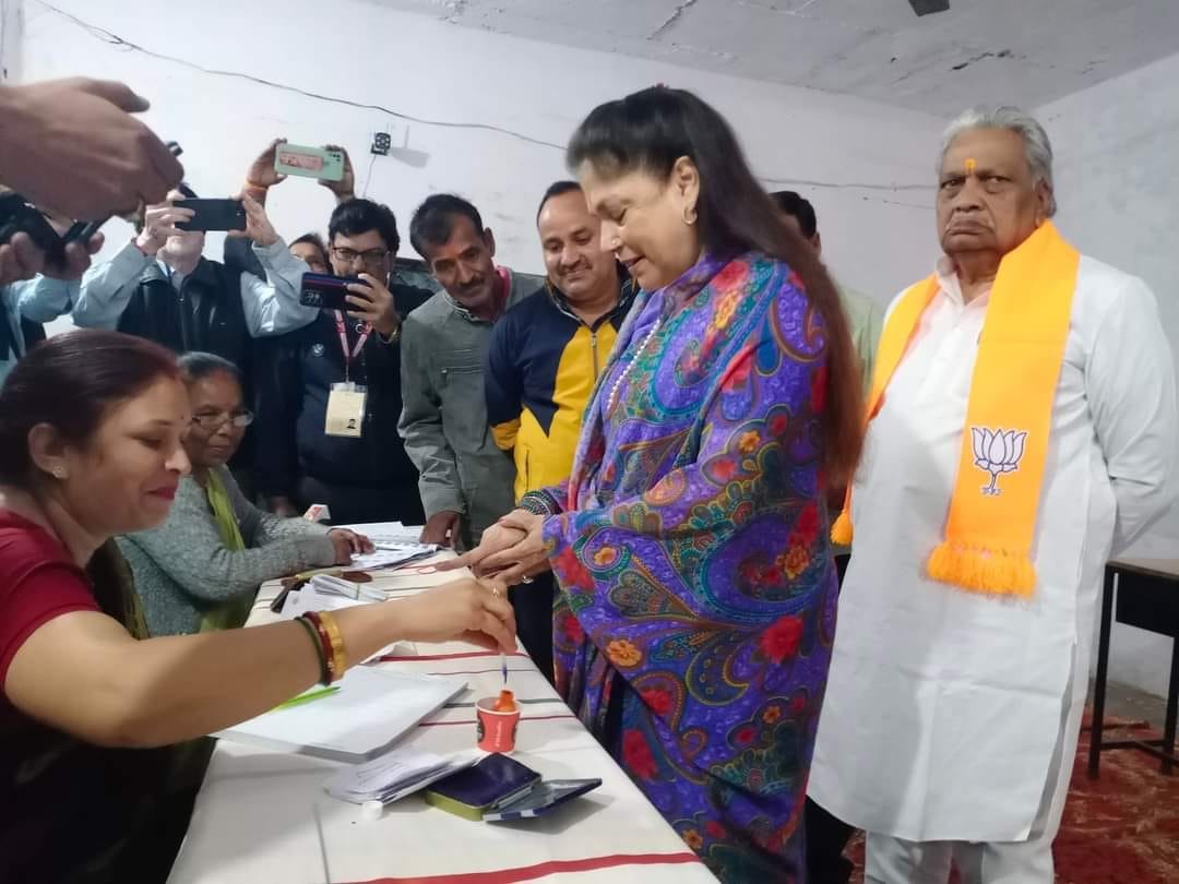 MP Election 2023: Sports Minister Yashodhara Raje Scindia voted, cast her vote first