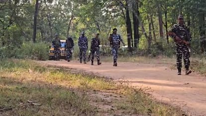 Chhattisgarh IED Blast Naxalites targeted polling party in Gariaband ITBP soldier martyred