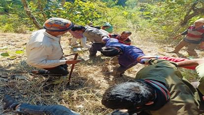 Nainital Accident: नैनीताल सड़क हादसे में नौ लोगों की दर्दनाक मौत, तस्वीरों में देखें रेस्क्यू ऑपरेशन nainital road accident: Many people died tragically in a horrific road accident in Nainital