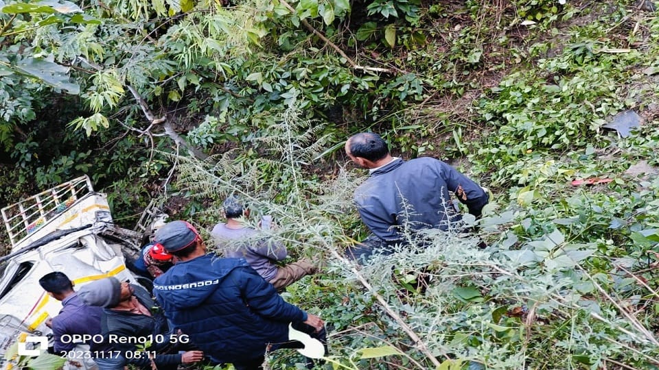 Nainital Road Accident: Three people of the same family died in Nainital road accident