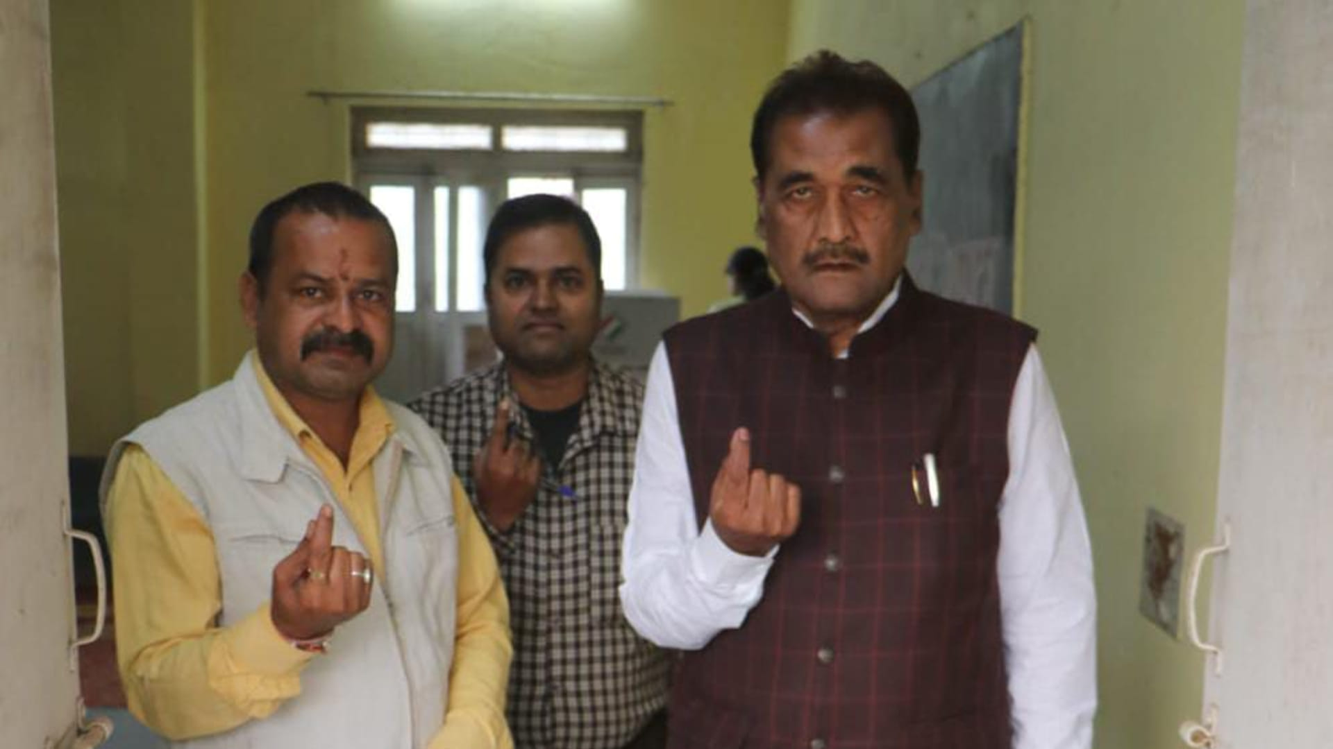 MP Election Shivraj Singh Performed Narmada Puja Before Voting Kamanath Visit Temple Check Photos