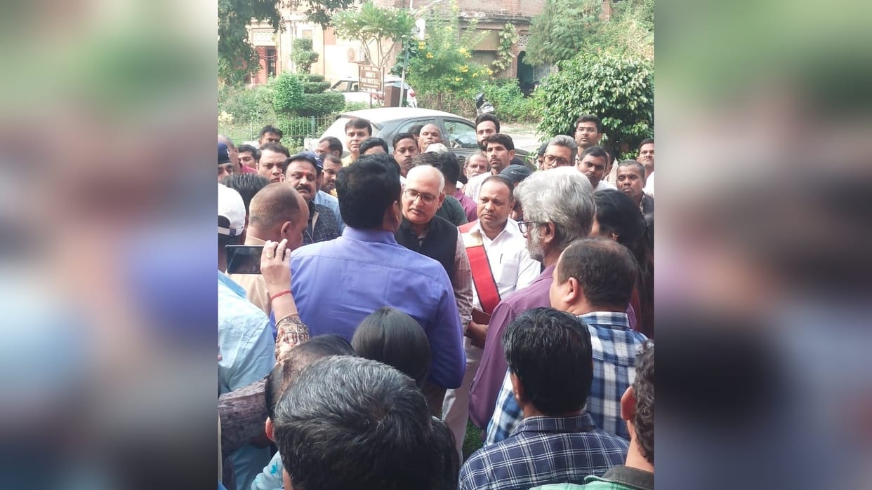 SHUATS: Employees protested for salary for the second day, surrounded the registrar office