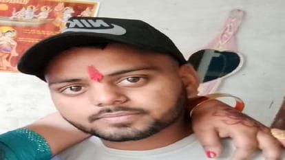 Eco car driver killed by being crushed with a brick in Bareilly