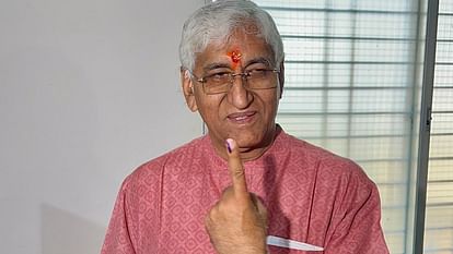 CG Election 2023: कांग्रेस में फिर सीएम पद को लेकर तनातनी! वोटिंग के बीच टीएस सिंहदेव ने किसे दिया बड़ा संदेश? CG Election 2023 Tension again in Congress regarding CM post To whom did TS Singhdev give a big message during
