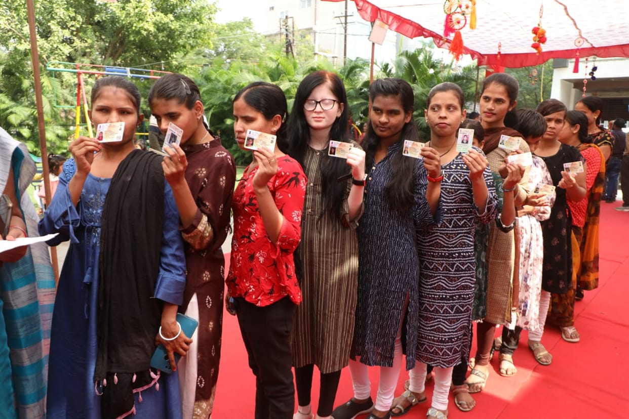 MP Election 2023: Slow voting from morning till evening, voters standing in queues kept getting worried