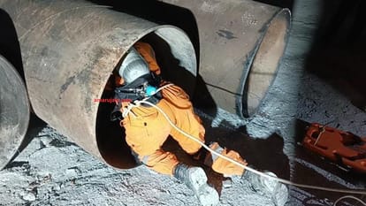 Uttarkashi Tunnel Rescue Survey started to evacuate workers by digging a hole from outside the tunnel