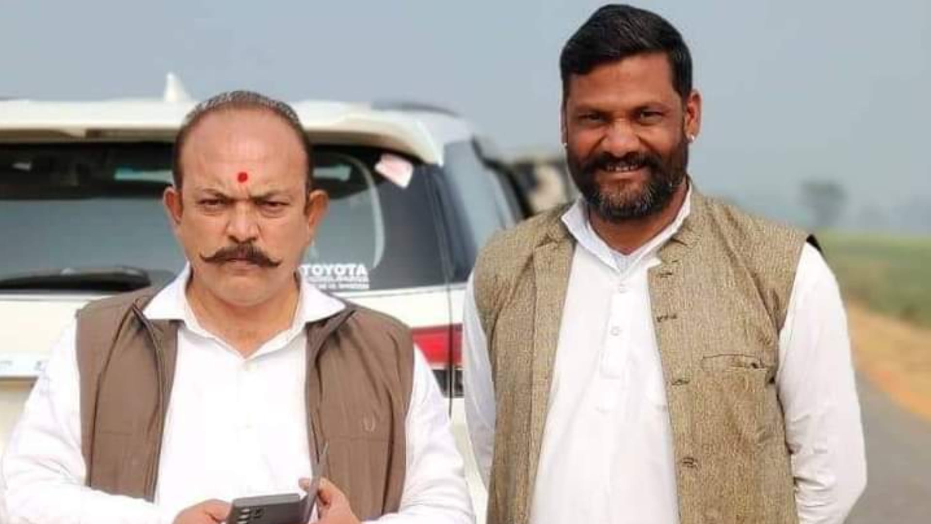 विधायक नातीराजा के साथ मृतक सलमान