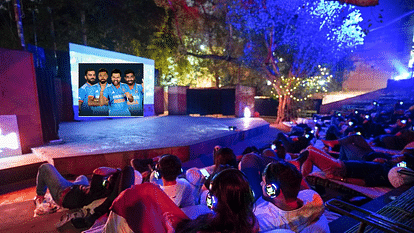 Cricket World Cup: होटल, मॉल, 56 दुकान और बाजारों में लगेंगी बिग स्क्रीन, बनेगा स्टेडियम वाला माहौल Cricket World Cup final india vs australia match live telecast open theatre screen