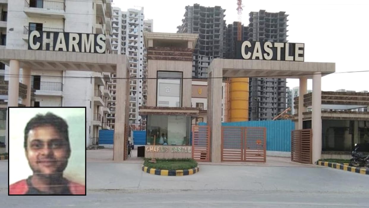 Engineer committed suicide by jumping from the 16th floor in ghaziabad
