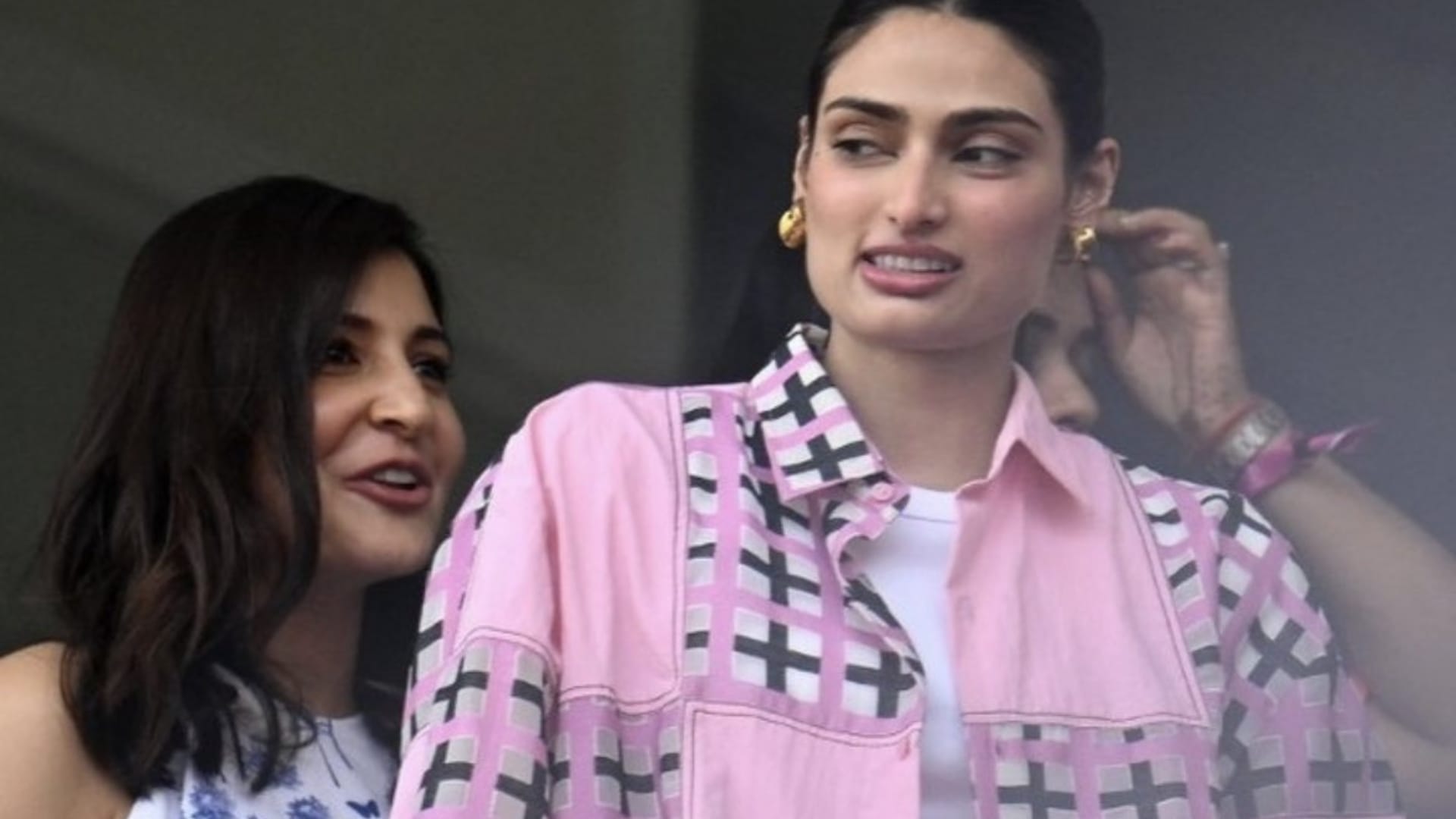 Anushka Sharma at Narendra Modi Stadium for WC 2023 for Ind vs Aus Final Photos went viral on social media