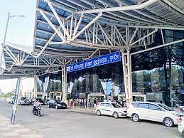 Indore: जबलपुर और जयपुर की उड़ान निरस्त, यात्रियों ने किया हंगामा Indore: Jabalpur and Jaipur flights cancelled, passengers create ruckus