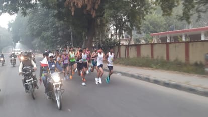 Sports Minister flagged off Indira Marathon, 394 runners including 49 women are taking part.