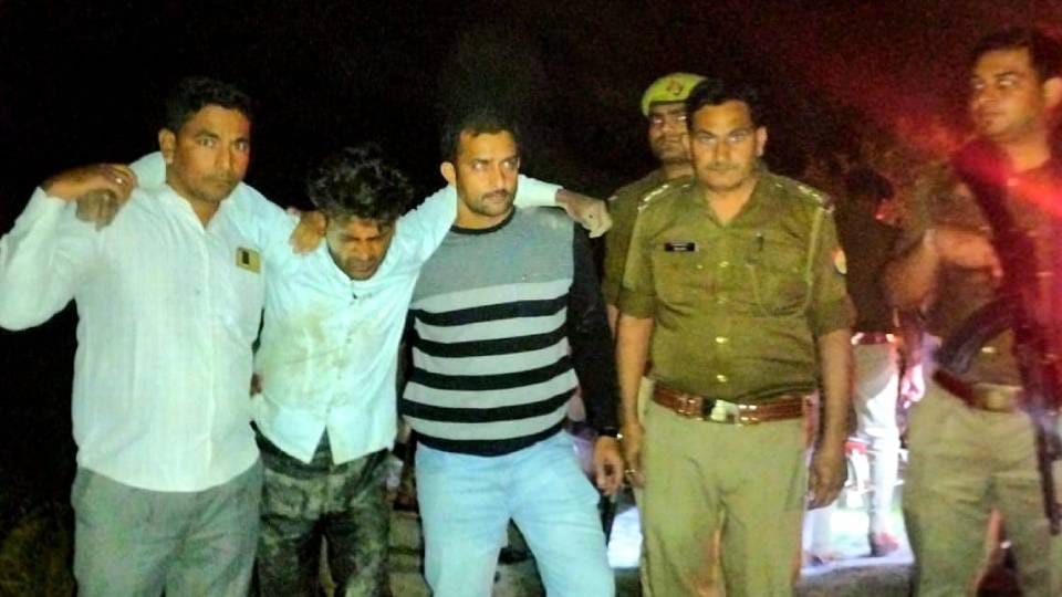 Police arrested criminal during encounter in Mainpuri who carrying reward of twenty five thousand