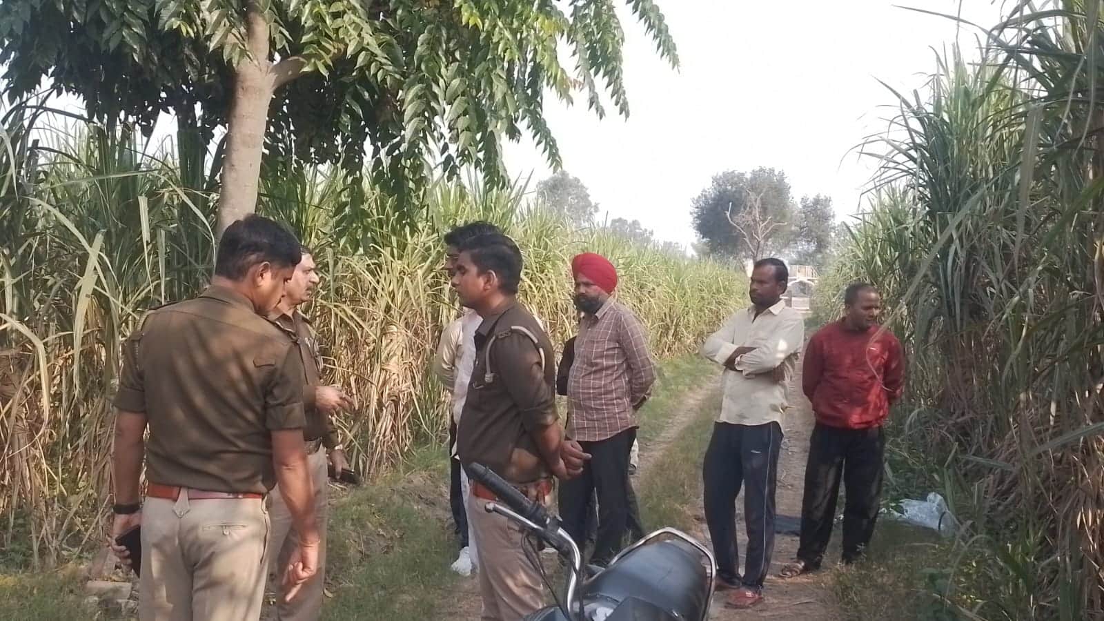 Husband and wife cremated together in Mavi village Meerut, questions on death