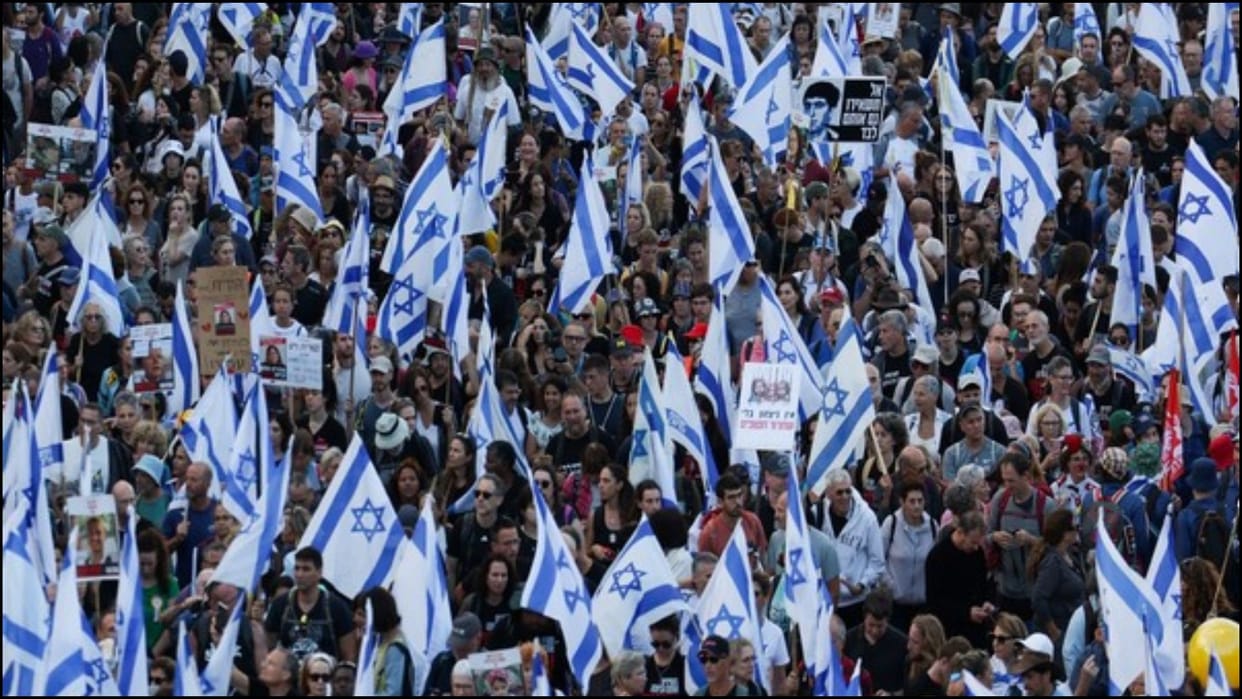 Israel Hamas War Update Families of Israeli captives protest march outside PM Netanyahu office in Jerusalem