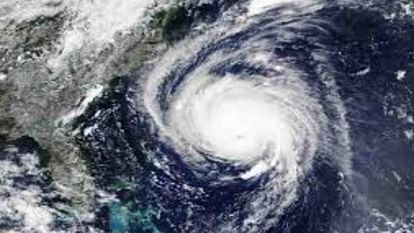 Weather Report: मध्यप्रदेश में 'मिधिली' तूफान का असर, फिर बने बारिश के आसार, पचमढ़ी रहा सबसे ठंडा Weather Report: Impact of 'Midhili' storm in Madhya Pradesh