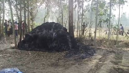 Woman murdered and burnt in straw half burnt dead body recovered in Bareilly