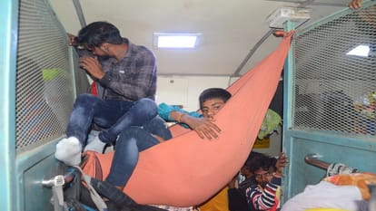 heavy rush in trains after festival